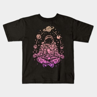 Meditating Astronaut Planets Colorful Lotus Women Meditation Kids T-Shirt